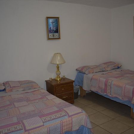 Blanquita Guesthouse Manuel F. Martinez Luaran gambar